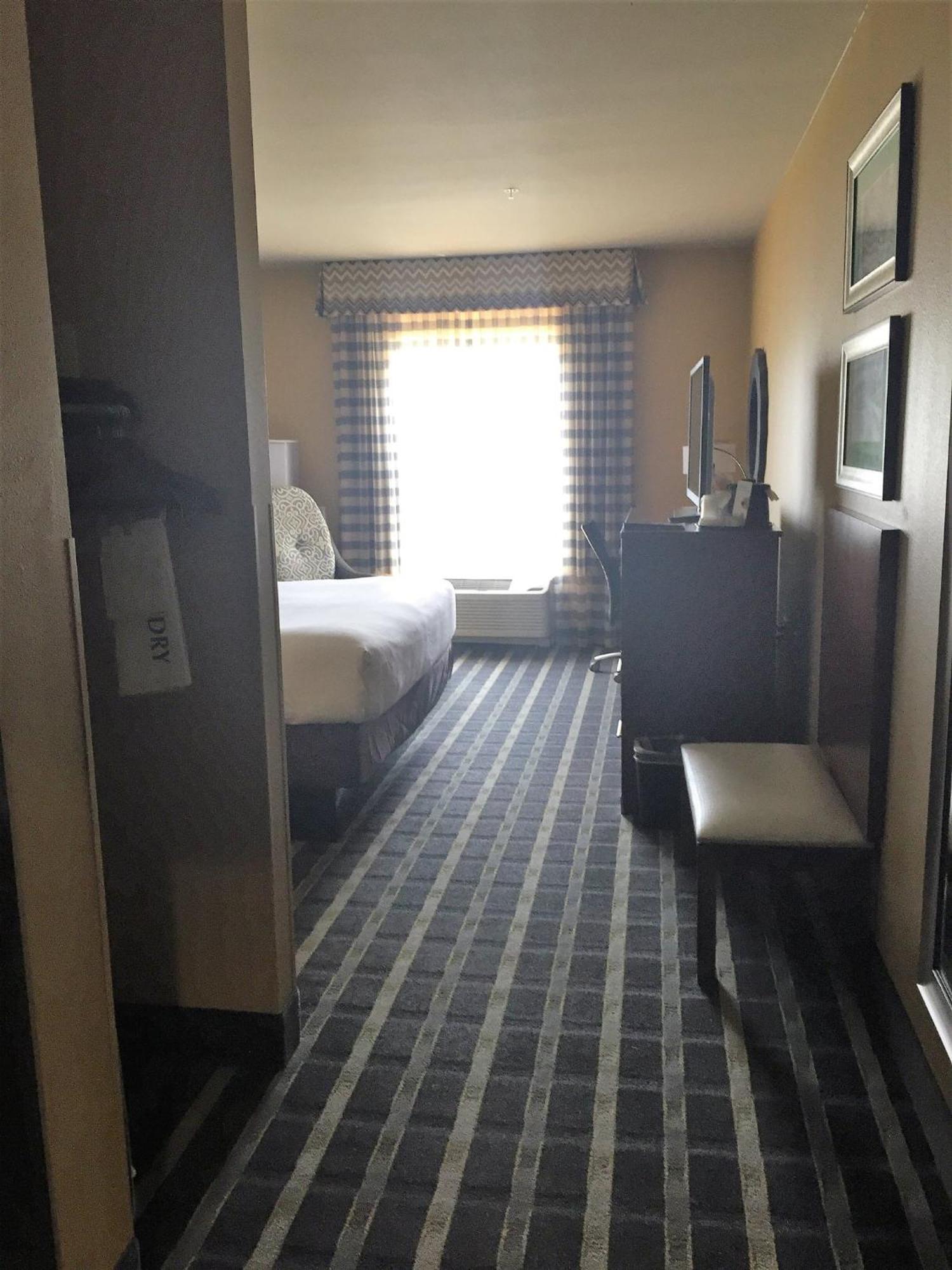 Holiday Inn Express & Suites Perry-National Fairground Area By Ihg Exterior foto